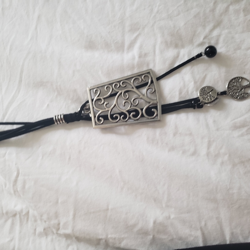 Long rope pendant